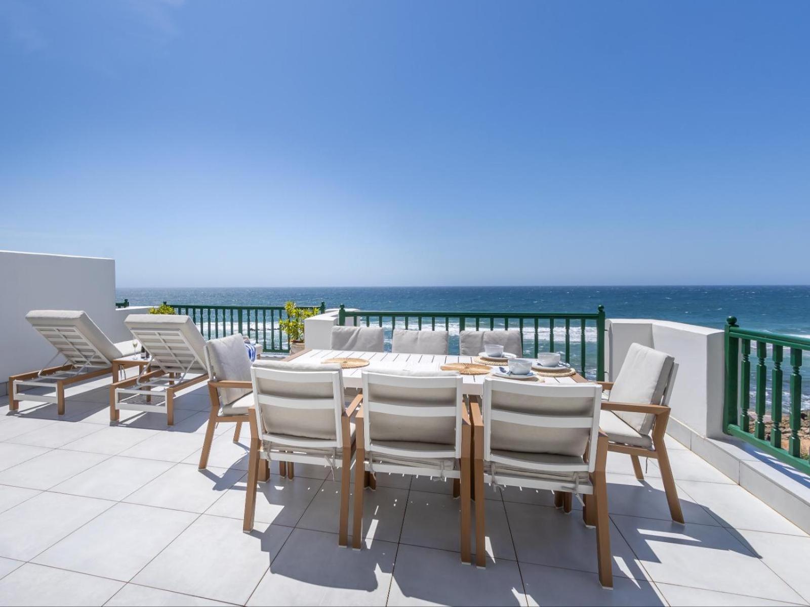 Skiathos At Beachfront Apartments In Shakas Rock Балито Екстериор снимка