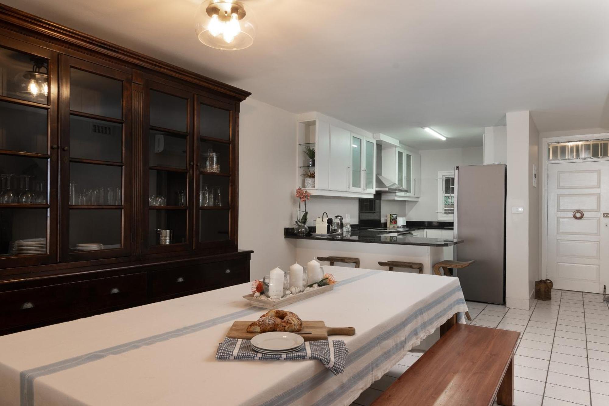 Skiathos At Beachfront Apartments In Shakas Rock Балито Екстериор снимка